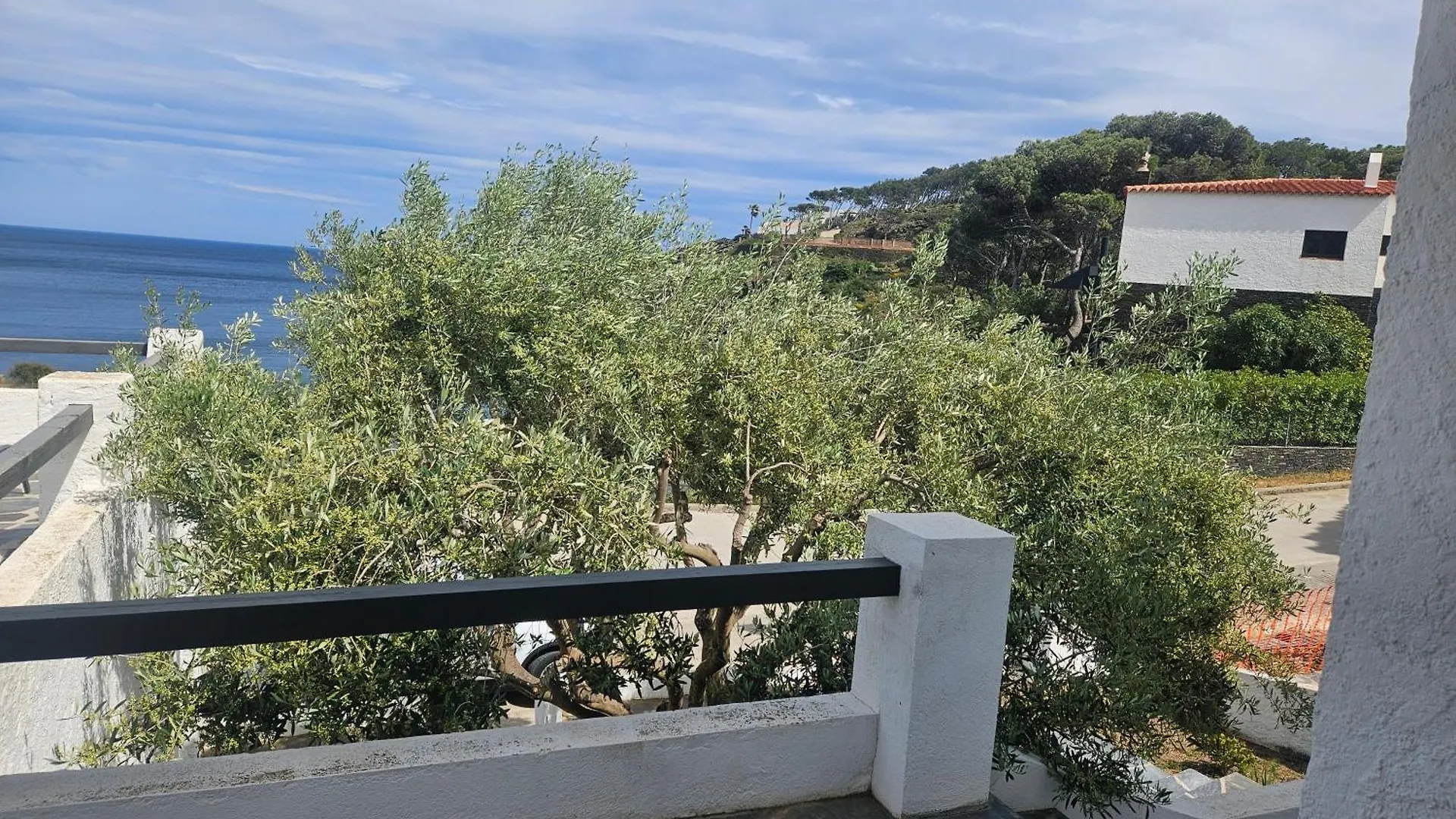 Дом отдыха Acogedora Casa En Primera Linea De Mar Кадакес